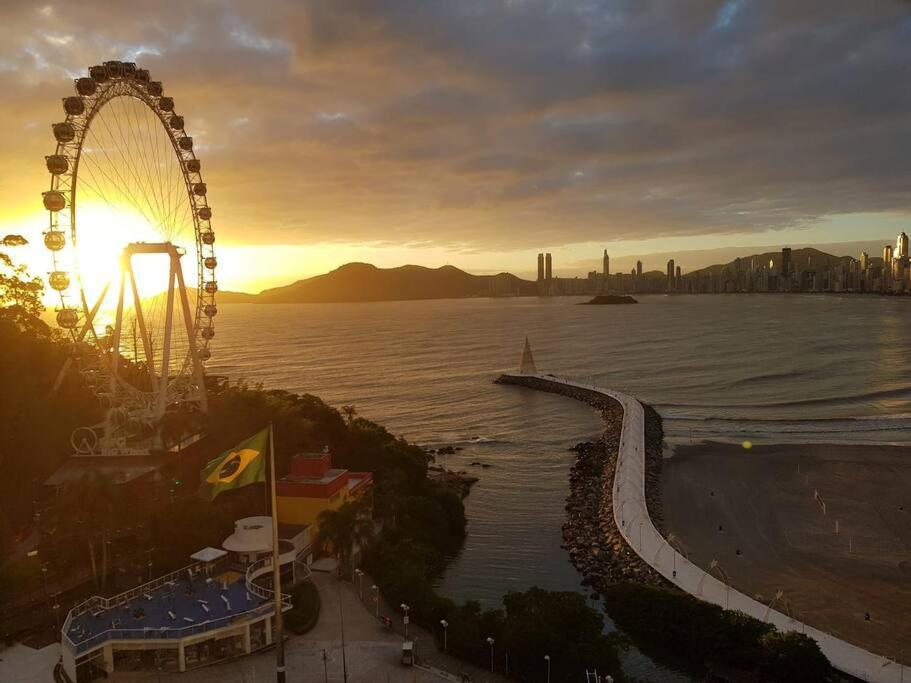 Piscina A Beira-Mar, Tranquilidade E Qualidade No Melhor De Bc Balneário Camboriú Extérieur photo
