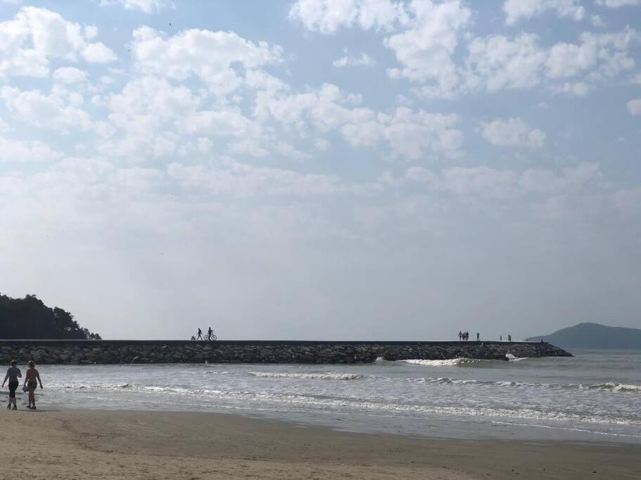 Piscina A Beira-Mar, Tranquilidade E Qualidade No Melhor De Bc Balneário Camboriú Extérieur photo
