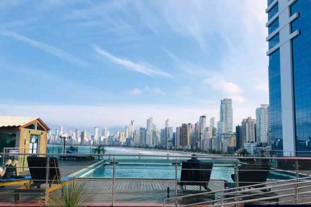Piscina A Beira-Mar, Tranquilidade E Qualidade No Melhor De Bc Balneário Camboriú Extérieur photo