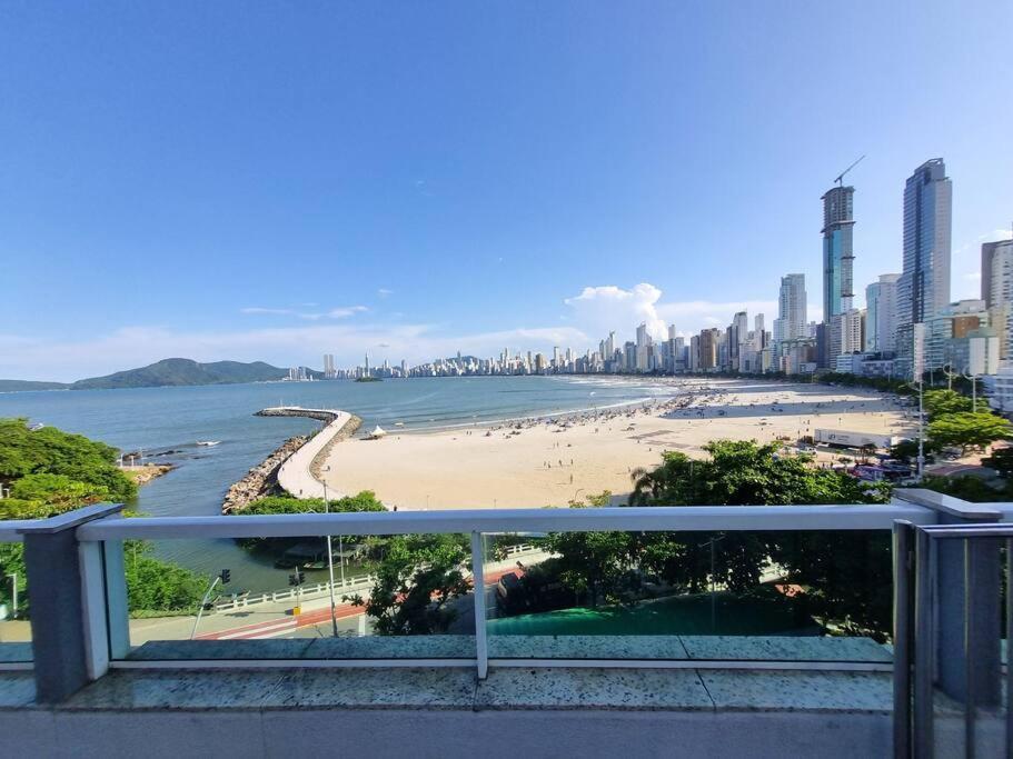 Piscina A Beira-Mar, Tranquilidade E Qualidade No Melhor De Bc Balneário Camboriú Extérieur photo