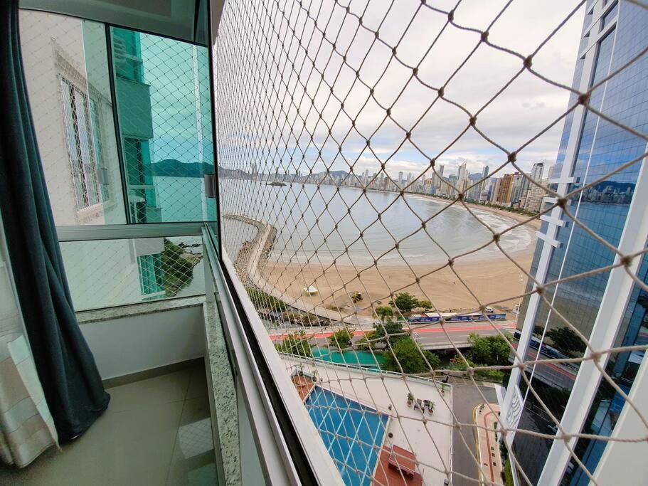 Piscina A Beira-Mar, Tranquilidade E Qualidade No Melhor De Bc Balneário Camboriú Extérieur photo